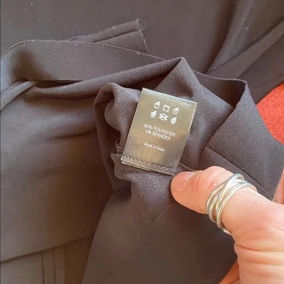 Norma Kamali shoulder pad elastic Black Long-Sleeve Top with thumbholes - Picture 7 of 8